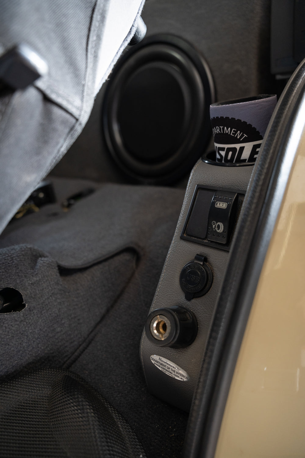 Grey rear side consoles 79 series dual cab arb compressor outlet